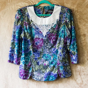 2/$20 Floral Lace Vintage shirt flower pattern